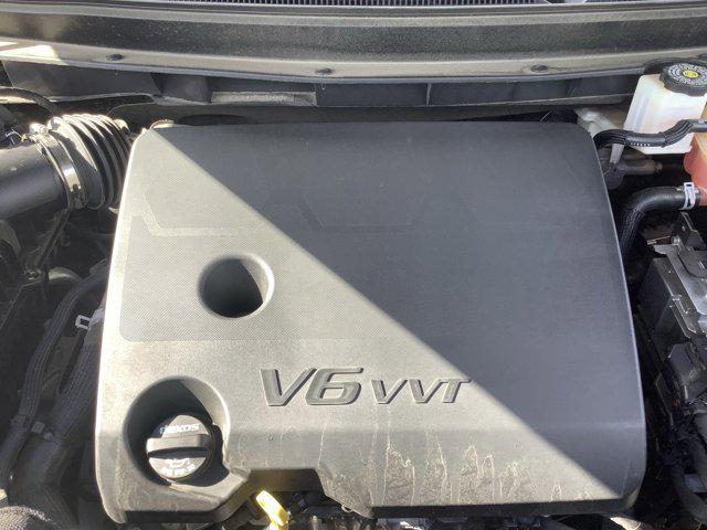 used 2023 Chevrolet Traverse car, priced at $33,766