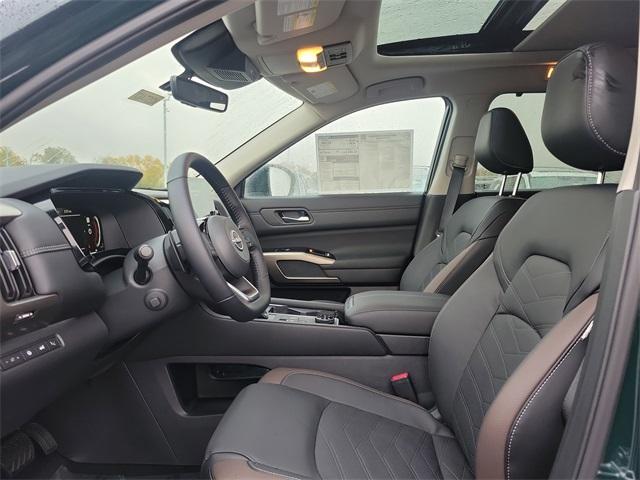 new 2025 Nissan Pathfinder car