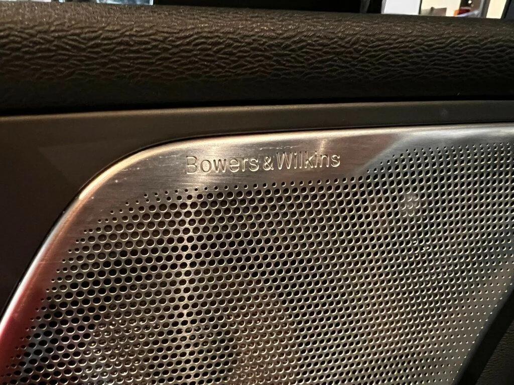 used 2022 Volvo XC60 Recharge Plug-In Hybrid car, priced at $31,674