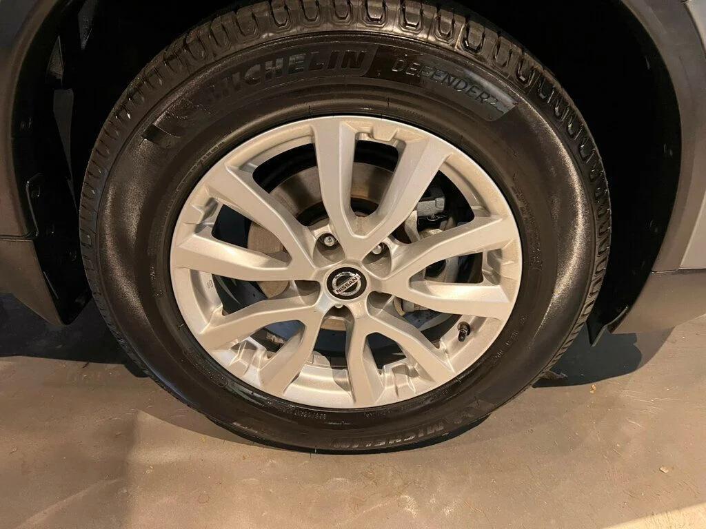 used 2020 Nissan Rogue car, priced at $13,105