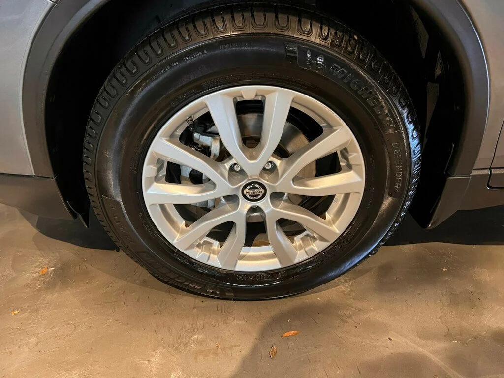 used 2020 Nissan Rogue car, priced at $13,105