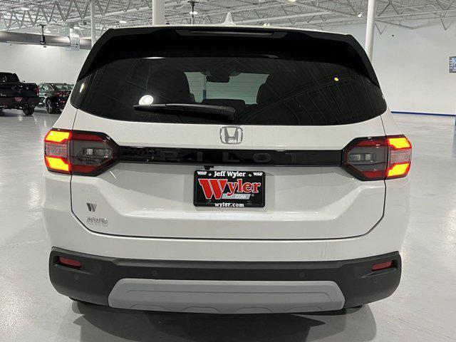 new 2025 Honda Pilot car, priced at $44,122