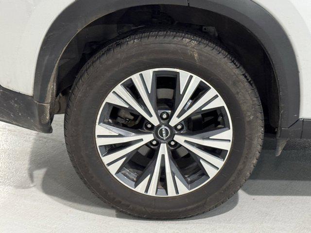 used 2023 Nissan Rogue car, priced at $17,652