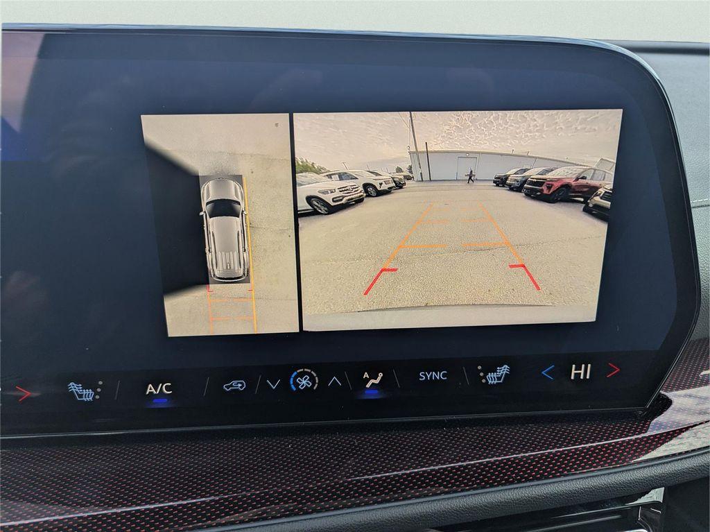 new 2026 Chevrolet Traverse car, priced at $52,611