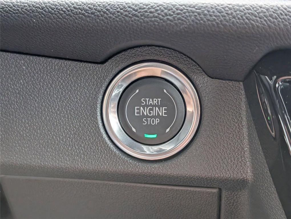 new 2026 Chevrolet Traverse car, priced at $45,287