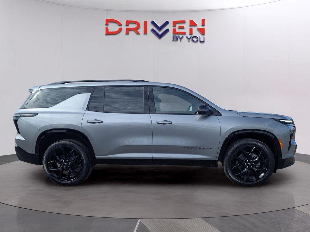 new 2026 Chevrolet Traverse car, priced at $54,933