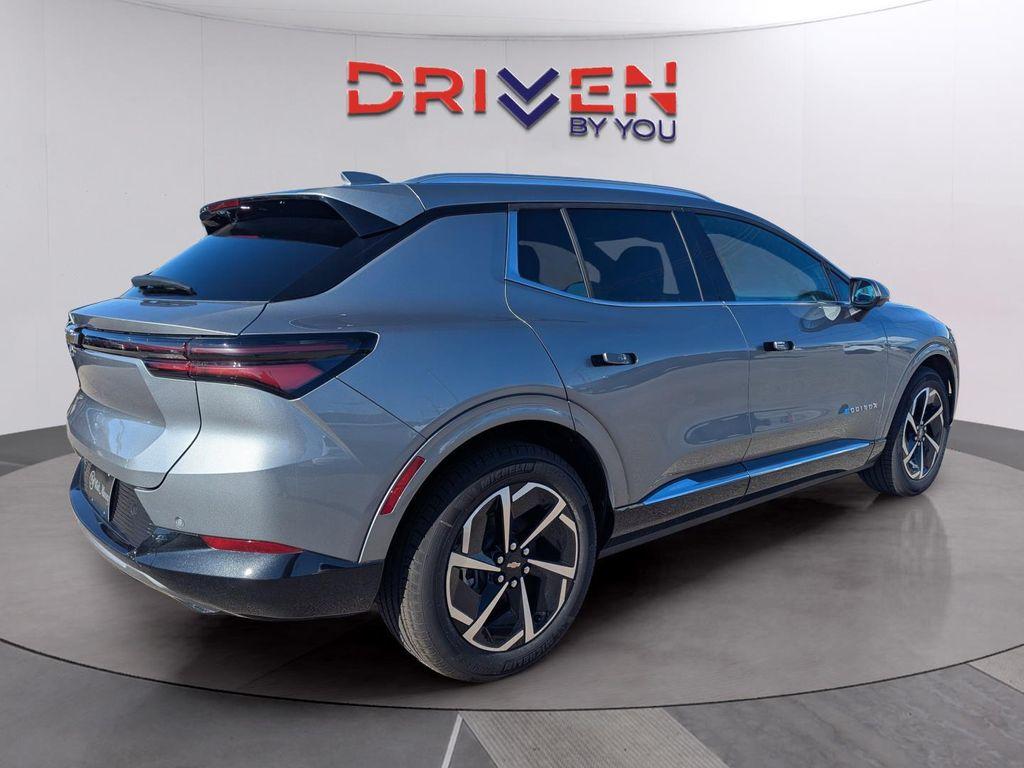 new 2025 Chevrolet Equinox EV car, priced at $41,647