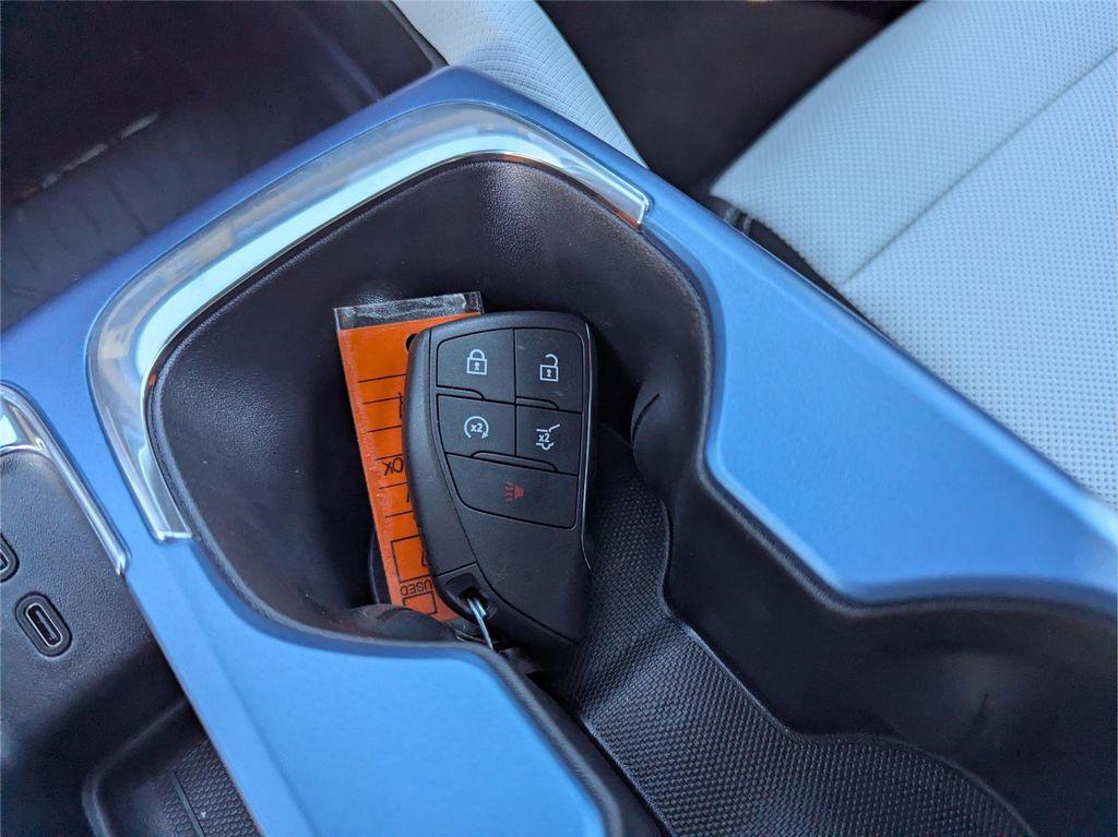 new 2025 Chevrolet Equinox EV car, priced at $41,647