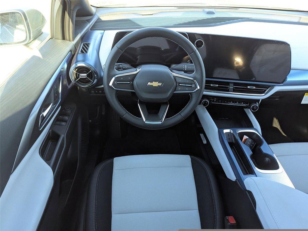 new 2025 Chevrolet Equinox EV car, priced at $41,647