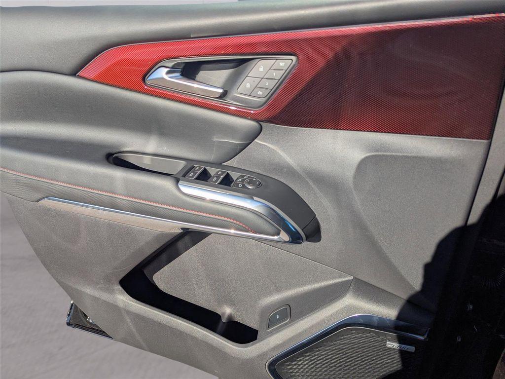 new 2026 Chevrolet Traverse car, priced at $55,383