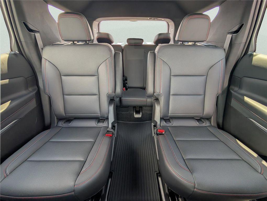 new 2026 Chevrolet Traverse car, priced at $55,069