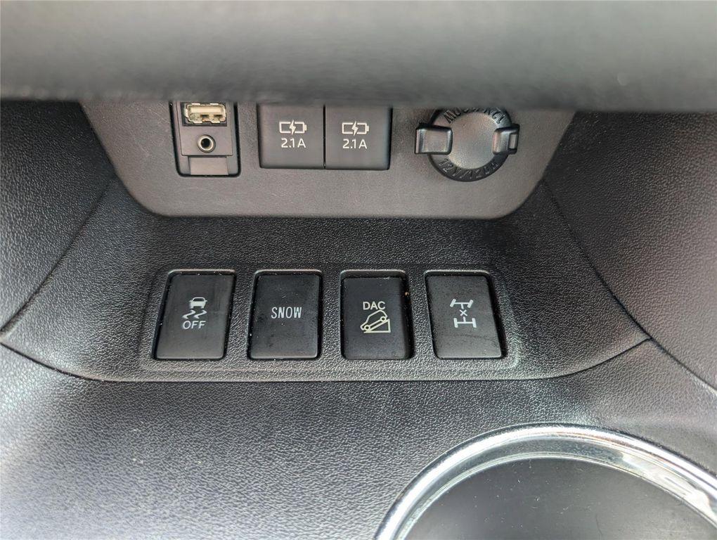 used 2017 Toyota Highlander car, priced at $25,964