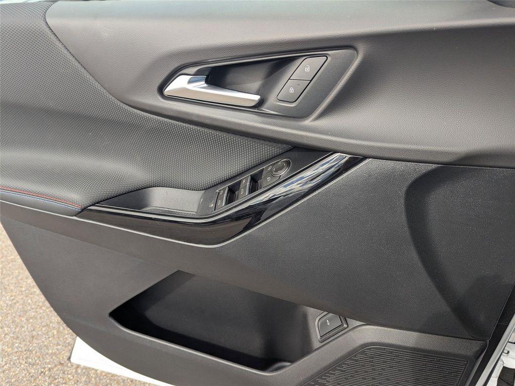 new 2026 Chevrolet Equinox car, priced at $33,933