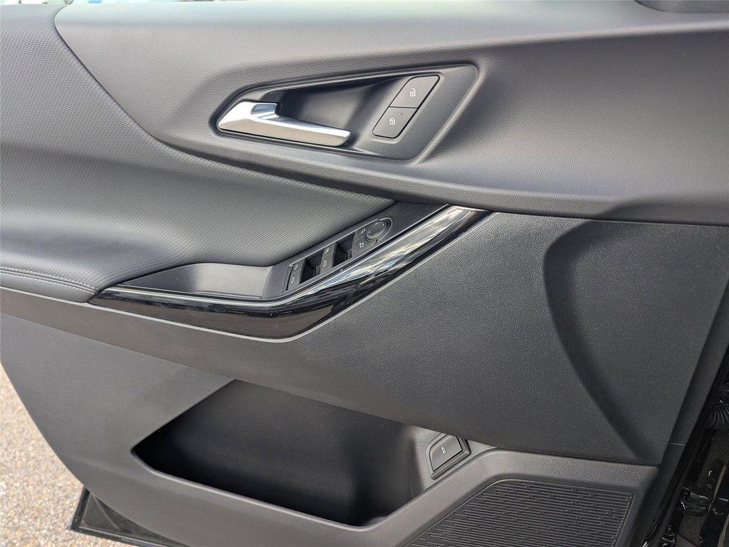 new 2026 Chevrolet Equinox car, priced at $30,455