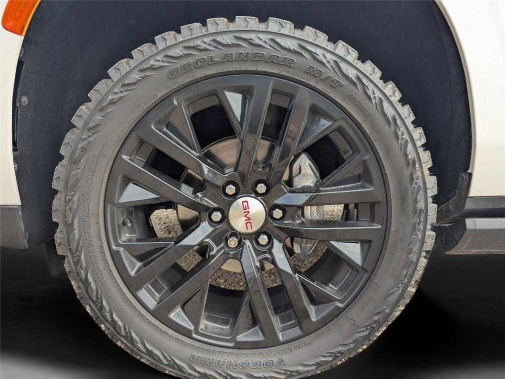 used 2021 GMC Yukon car, priced at $42,699