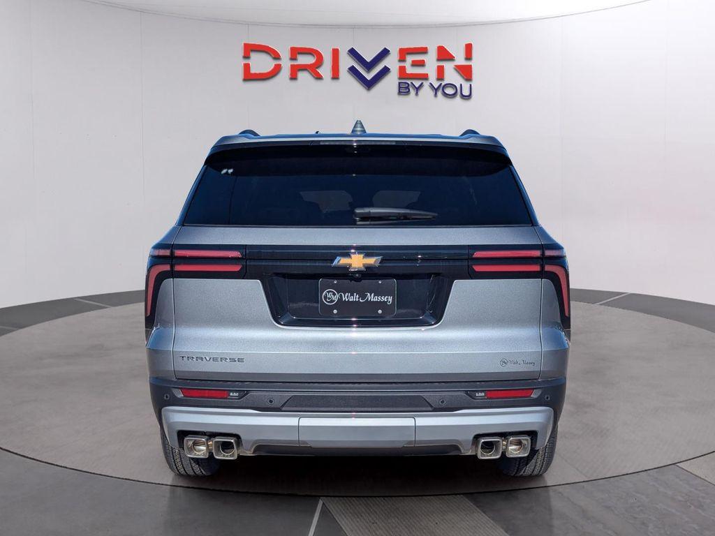 new 2026 Chevrolet Traverse car, priced at $42,884