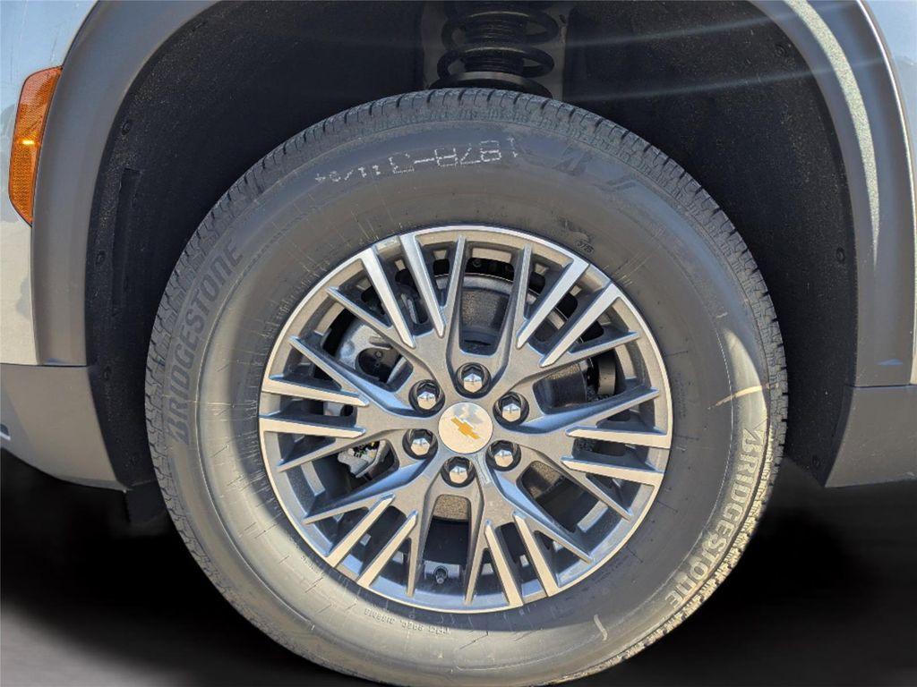 new 2026 Chevrolet Traverse car, priced at $42,884