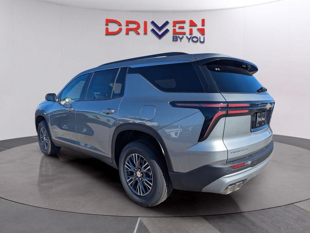 new 2026 Chevrolet Traverse car, priced at $42,884
