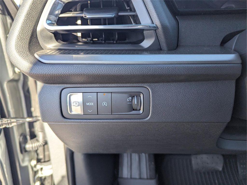 new 2026 Chevrolet Traverse car, priced at $42,884