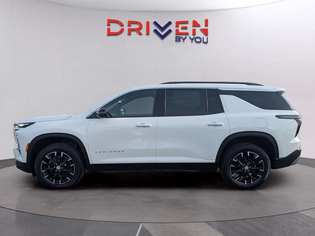 new 2026 Chevrolet Traverse car, priced at $44,223