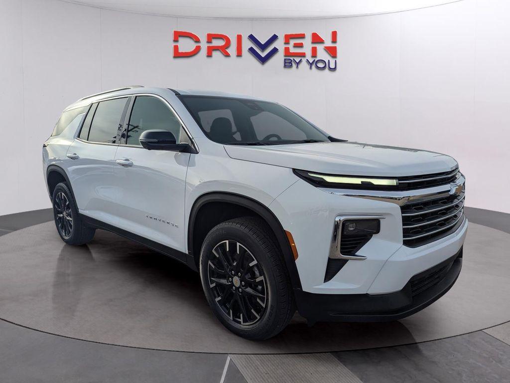 new 2026 Chevrolet Traverse car, priced at $44,223