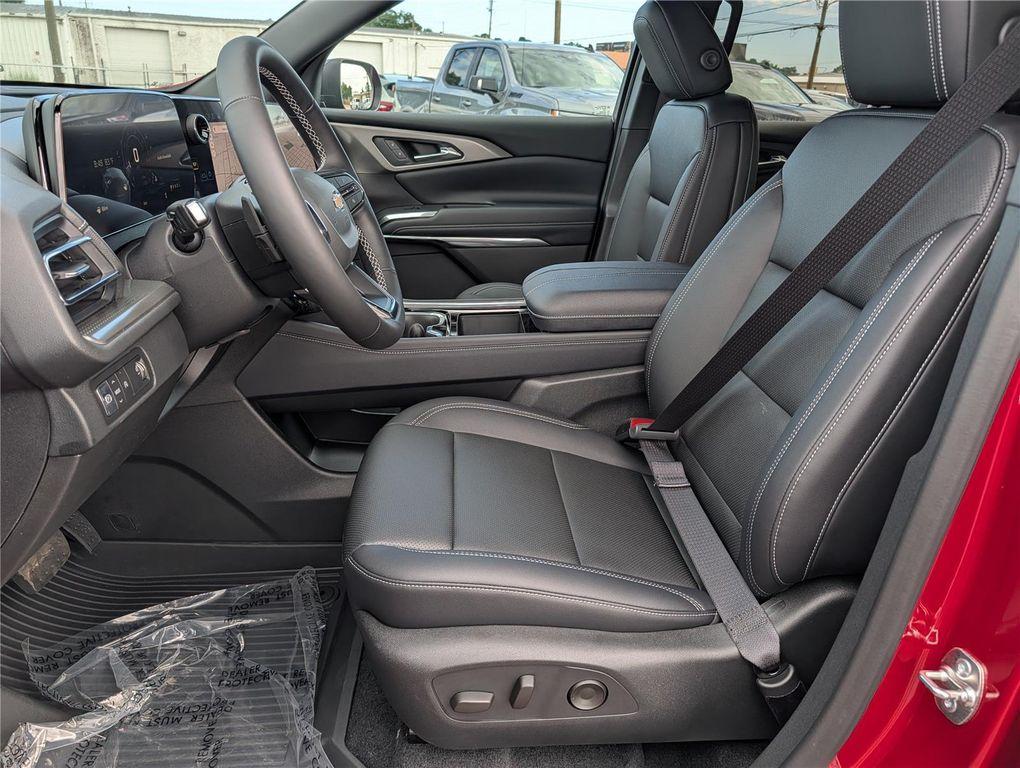 new 2026 Chevrolet Traverse car, priced at $45,313