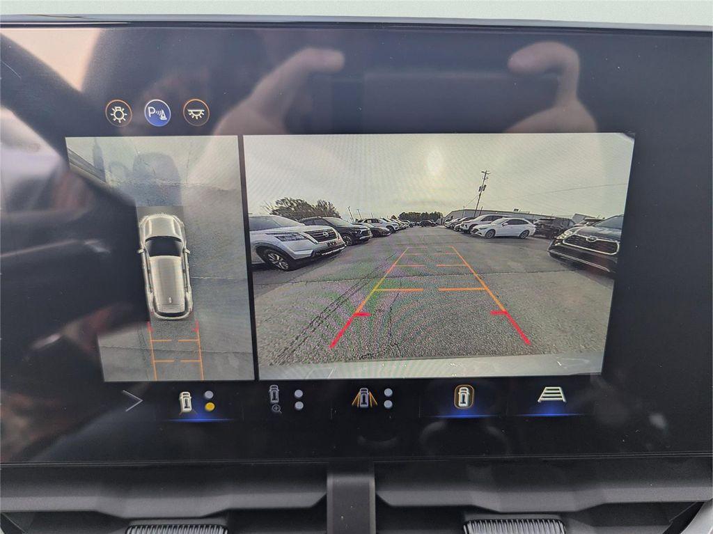 new 2026 Chevrolet Equinox car, priced at $31,834