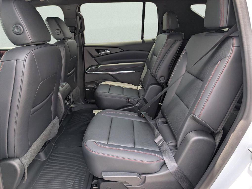 new 2026 Chevrolet Traverse car, priced at $57,036