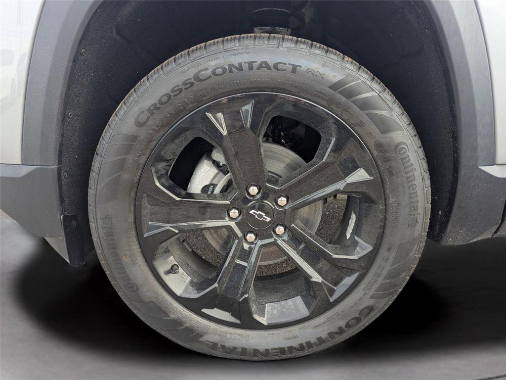 new 2026 Chevrolet Equinox car, priced at $30,424