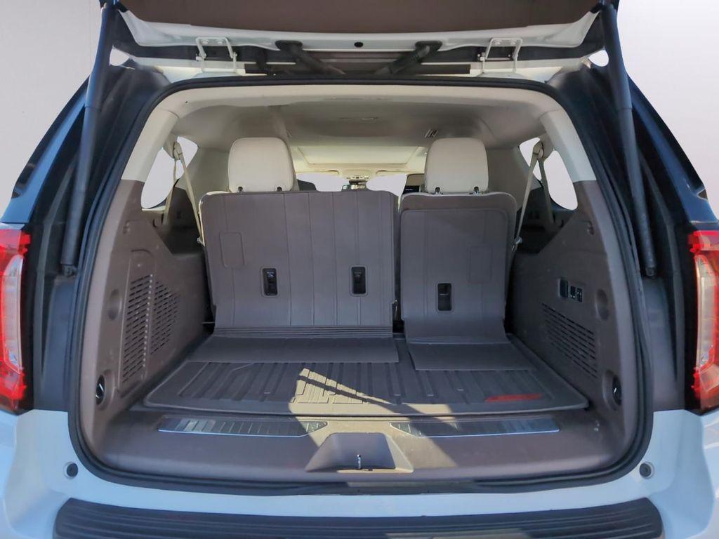 used 2023 GMC Yukon XL car, priced at $35,104