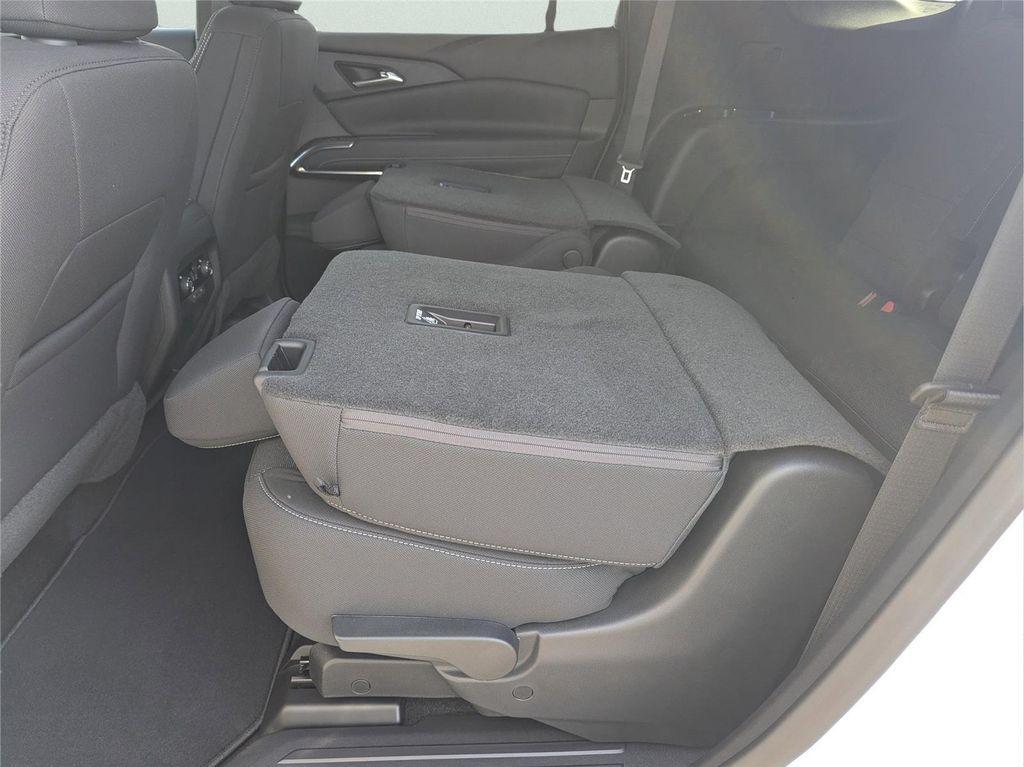 new 2026 Chevrolet Traverse car, priced at $39,771