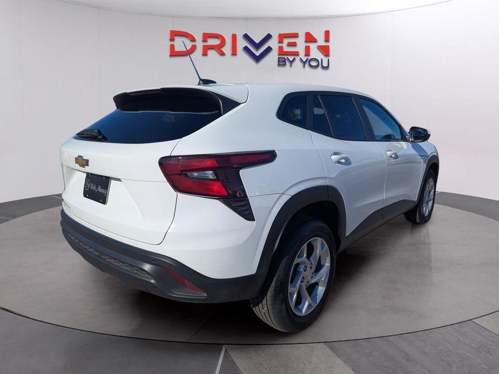 used 2025 Chevrolet Trax car, priced at $21,999