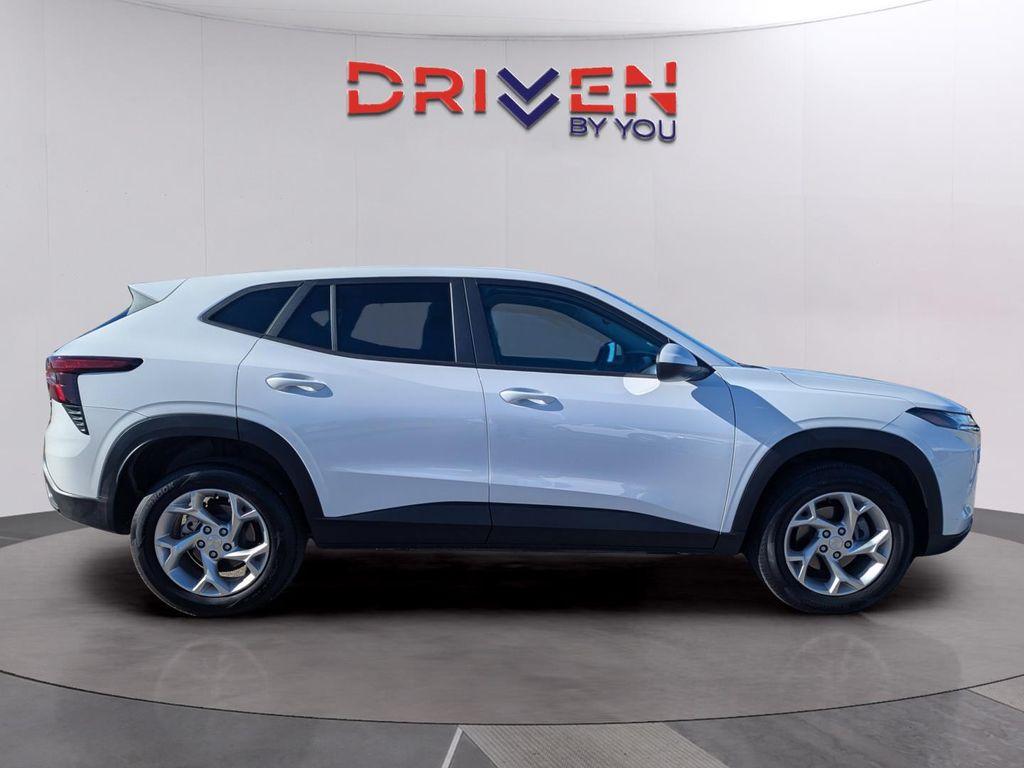 used 2025 Chevrolet Trax car, priced at $21,999