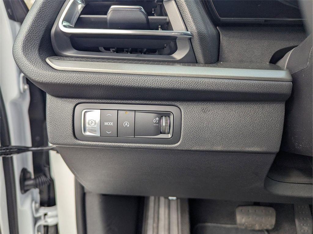 new 2026 Chevrolet Traverse car, priced at $41,795