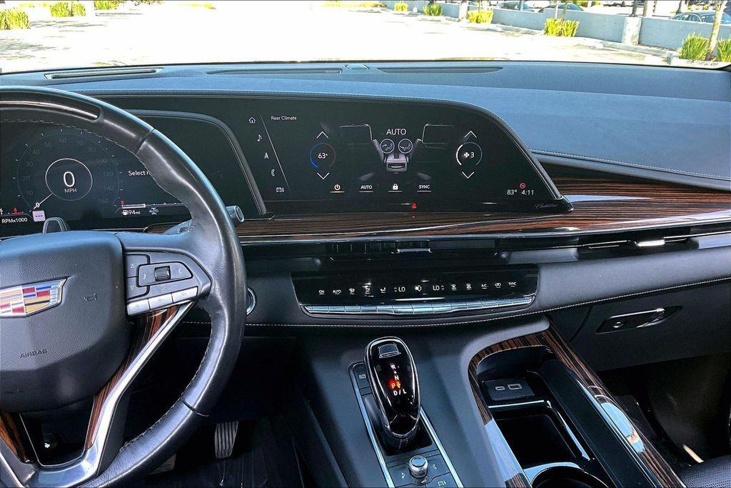 used 2023 Cadillac Escalade ESV car, priced at $65,999