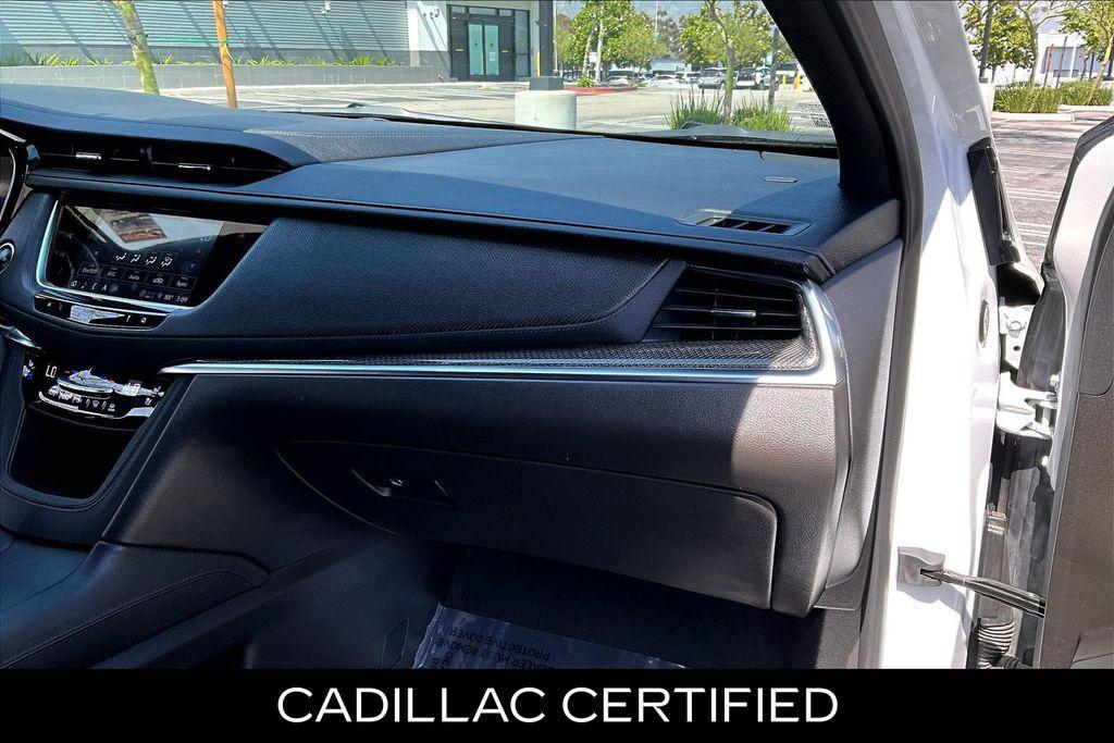 used 2022 Cadillac XT5 car, priced at $32,999