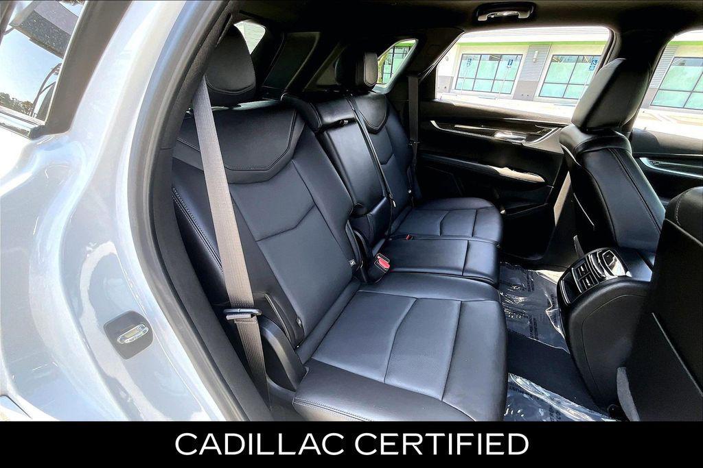 used 2022 Cadillac XT5 car, priced at $32,999
