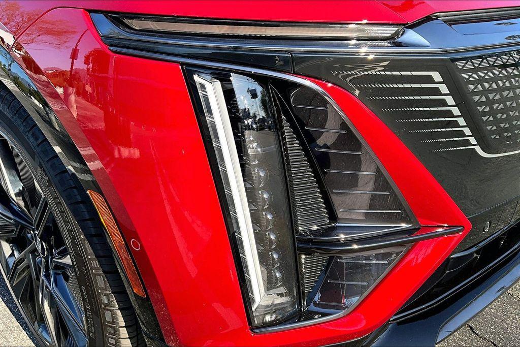 new 2025 Cadillac LYRIQ car