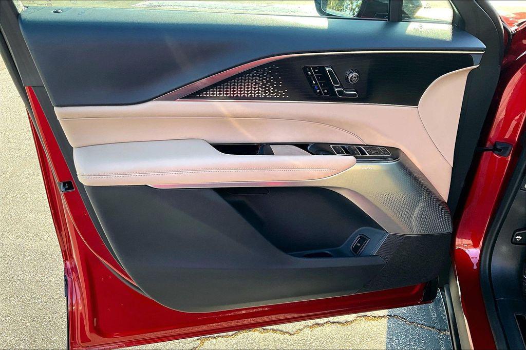 new 2025 Cadillac LYRIQ car