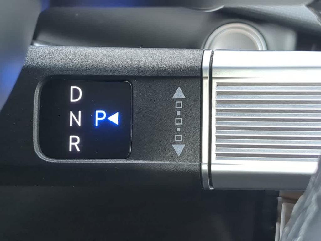 used 2025 Hyundai TUCSON Hybrid car, priced at $35,888