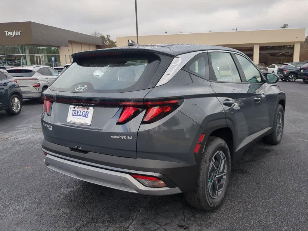 new 2026 Hyundai TUCSON Hybrid car, priced at $34,555