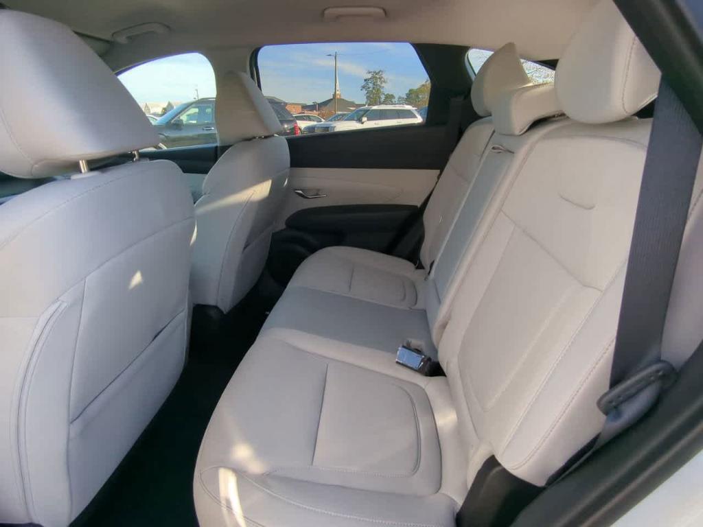 new 2026 Hyundai TUCSON Hybrid car, priced at $35,338
