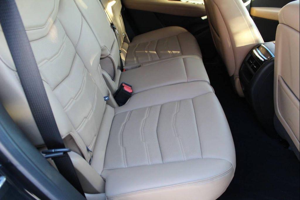 used 2023 Cadillac XT5 car, priced at $29,900