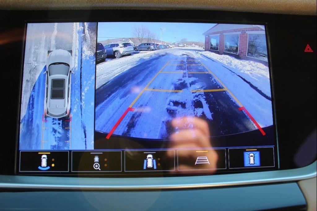 used 2023 Cadillac XT5 car, priced at $29,900