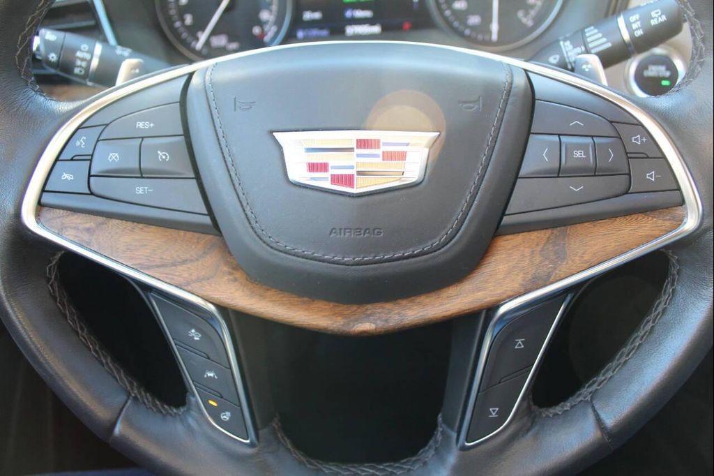 used 2023 Cadillac XT5 car, priced at $29,900