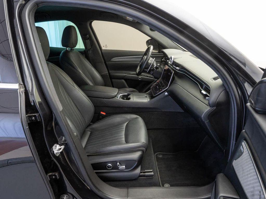 used 2024 Maserati Grecale car, priced at $37,990