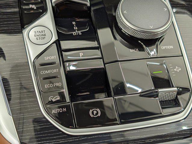 new 2026 BMW X7 car, priced at $105,005