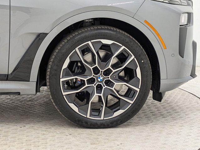 new 2026 BMW X7 car, priced at $123,010