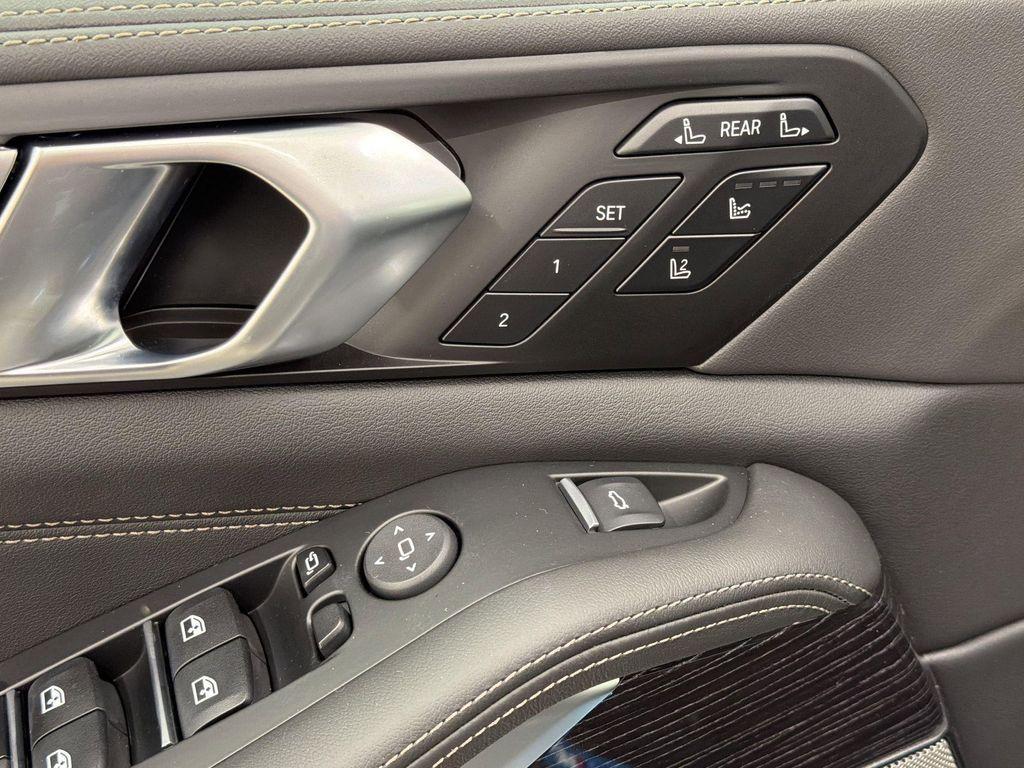 new 2027 BMW X7 car, priced at $104,360