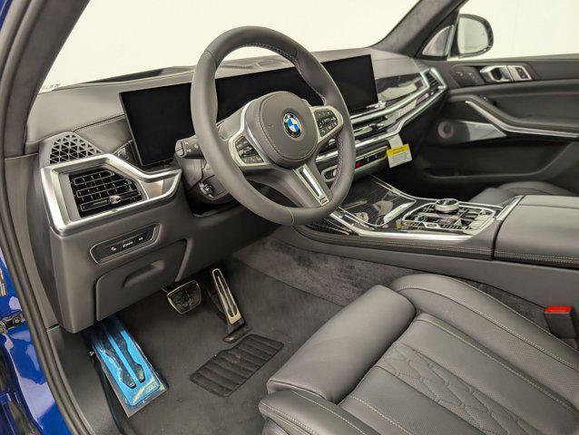 new 2026 BMW X7 car, priced at $127,185